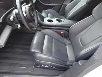 Porsche Taycan Turbo Cross Turismo (2024) - Photo 11