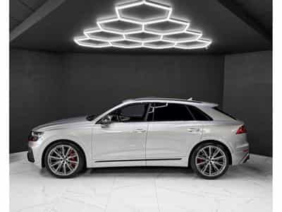 Audi SQ8 4.0 TFSI / REAR-AXLE / B&O / PANO / HEAD-UP / (2021) - Photo 2