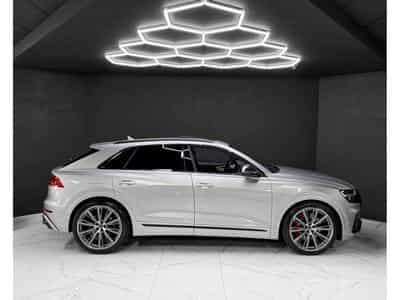Audi SQ8 4.0 TFSI / REAR-AXLE / B&O / PANO / HEAD-UP / (2021) - Photo 6