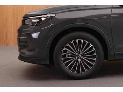 VW Tiguan Life 2.0 TDI DSG 110kw-150cv - Caméra 360° - Jantes 18" - (2026) - Foto 9