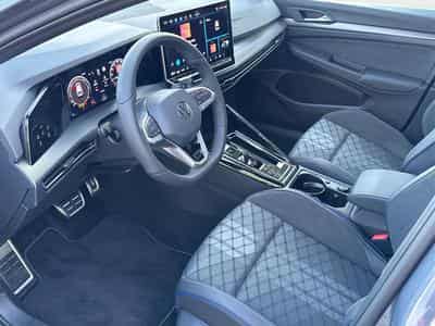 VW Golf R-Line Limited (2026) - Foto 9
