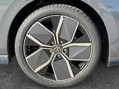 VW Golf R-Line Limited (2026) - Foto 12