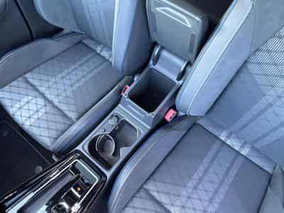 VW Golf R-Line Limited (2026) - Foto 14