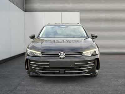 VW Passat Variant Business (2025) - Photo 8