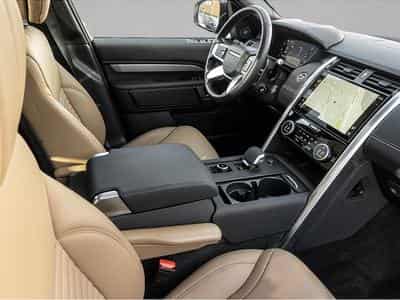 Land-Rover Discovery (2024) - Photo 6