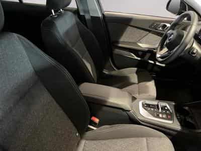 BMW 118 118d (2025) - Photo 12
