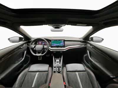 Skoda Octavia RS+DSG+Standh.+LM19+AHK+ConformePremium+Pano (2025) - Foto 2