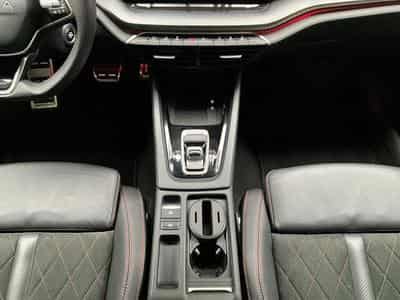 Skoda Octavia RS+DSG+Standh.+LM19+AHK+ConformePremium+Pano (2025) - Foto 12
