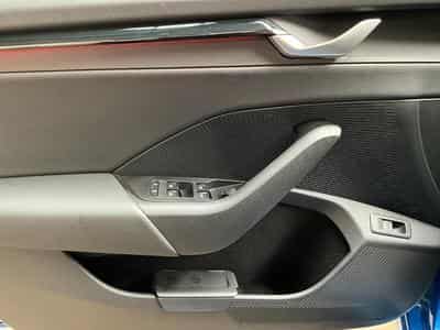 Skoda Octavia RS+DSG+Led+Navi+P.Simply&Clever+DAB+ (2025) - Foto 14