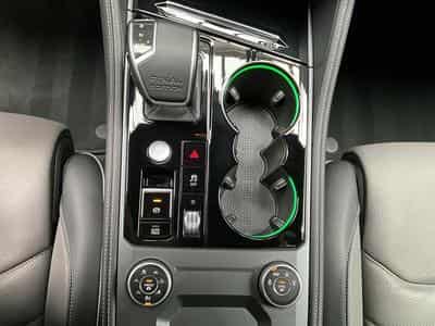 VW Touareg R-Line+Aut8+4Motion+FINAL-EDITION+Black-Style+StandHeizung (2026) - Foto 12