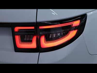 Land-Rover Discovery Sport D200 R-Dynamic SE (2024) - Photo 8