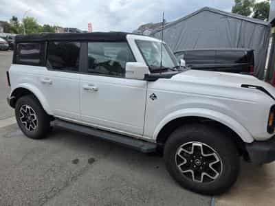 Ford Bronco 2.7i V6 OUTER BANKS SOFT-TOP CUIR NAVI (2023) - Foto 5