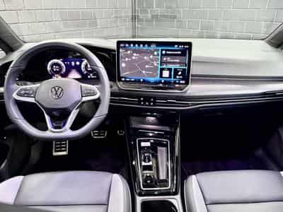 VW Golf GTE PHASE 2  1.5 eHybrid 272 CV DSG 6 *DCC* ATTELAGE* PANO* (2025) - Foto 8