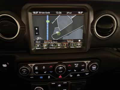 Jeep Wrangler 2.0 T-GDi Unlimited Sahara Automatik (2023) - Photo 3