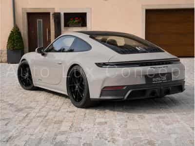Porsche 911 911 Carrera GTS (2025) - Photo 2