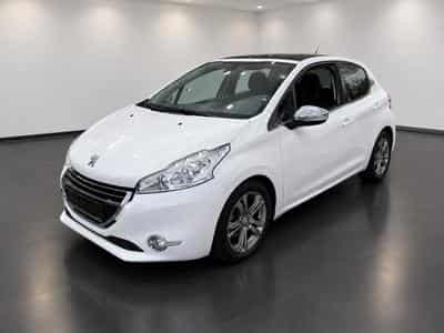 Peugeot 208 1.6 16v Allure Pano Navi PDC (2014) - Photo 1