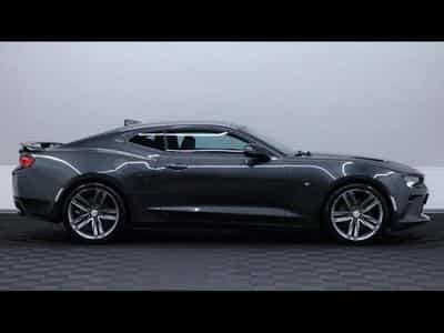 Chevrolet Camaro coupe 6.2 V8 453ch 50th anniversary boite manuelle (2018) - Photo 4