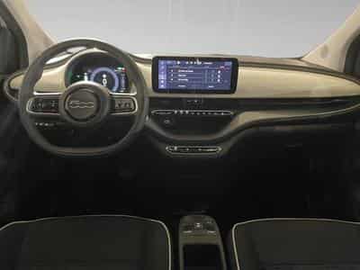 Fiat 500 500e 42 kWh LIMO (2023) - Photo 5