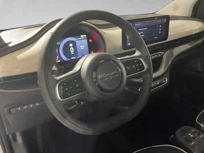 Fiat 500 500e 42 kWh LIMO (2023) - Photo 8