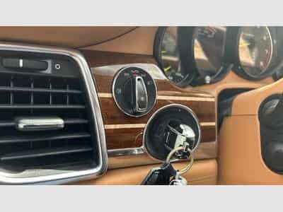 Porsche Panamera 3.0 S HYBRID (2015) - Photo 14