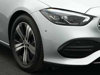 Mercedes C 200 d T Avantgarde LED+Pano+AHK+Kamera (2024) - Foto 9