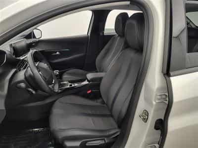 Peugeot 208 1.2i PureTech Allure CARPLAY / S-CUIR / CLIM / FULL LED (2022) - Photo 7