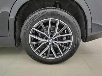 BMW X1 1.5iA sDrive18 Pack M NAVI / FULL LED / PANO / JA 18 (2025) - Photo 6