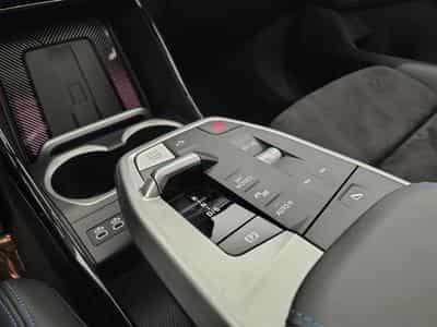 BMW X1 1.5iA sDrive18 Pack M NAVI / FULL LED / PANO / JA 18 (2025) - Photo 12