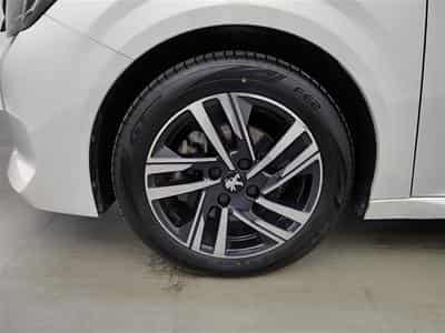 Peugeot 208 1.2i PureTech Allure NAVI / S-CUIR / FULL LED (2023) - Photo 6