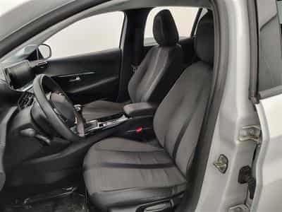 Peugeot 208 1.2i PureTech Allure NAVI / S-CUIR / FULL LED (2023) - Photo 7