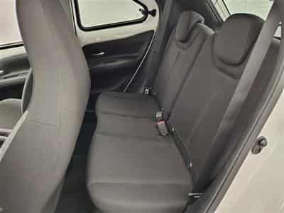 Toyota Aygo 1.0i VVT-i x-play II (2022) - Photo 13