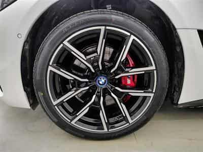 BMW i4 eDrive35 Gran Coupé Pack M (2024) - Photo 6