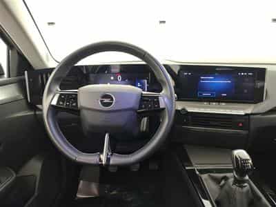Opel Astra 1.2 Turbo Edition NAVI/FULL LED/JA16/PDC (2023) - Photo 9