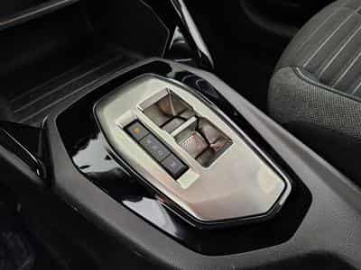 Peugeot 208 1.2i PureTech 100Cv EAT8 Style NAVI / FULL LED / PDC (2023) - Photo 12