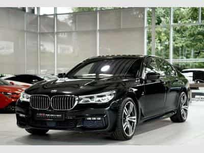 BMW 750 i xDrive M Sportpaket*20 *B&W *GSD *S-AGA (2015) - Photo 4