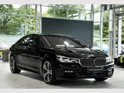 BMW 750 i xDrive M Sportpaket*20 *B&W *GSD *S-AGA (2015) - Photo 5