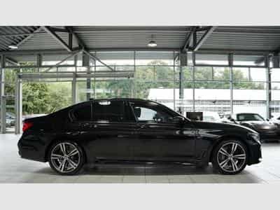 BMW 750 i xDrive M Sportpaket*20 *B&W *GSD *S-AGA (2015) - Photo 6