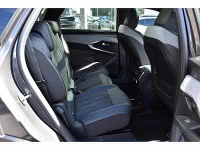 Peugeot 5008 Hybrid 145 GT Exclusive e-DCS6 PANO ACC CAM360 NEUF (2026) - Foto 8