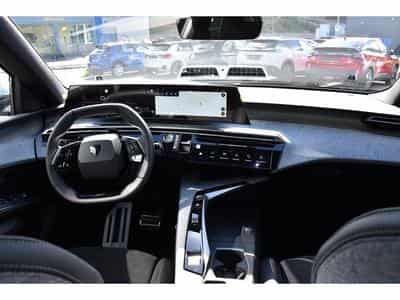 Peugeot 5008 Hybrid 145 GT Exclusive e-DCS6 PANO ACC CAM360 NEUF (2026) - Foto 10