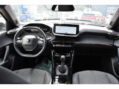 Peugeot 2008 1.2 Allure ACC GPS LANE SIDE REGUL CAM 360 1° MAIN (2025) - Foto 9