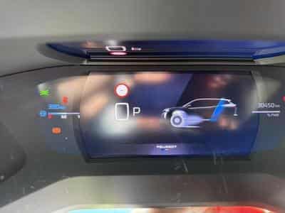 Peugeot 2008 II GT (2024) - Photo 15