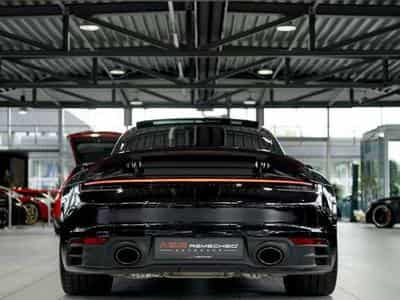 Porsche 911 Coupé Carrera 4S *Chrono *Pano*S-Abgas (2023) - Photo 8