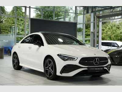Mercedes CLA 200 Coupé AMG Line *Pano *Night *Distr *Kam (2024) - Foto 5