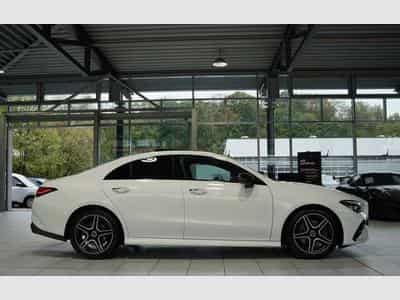 Mercedes CLA 200 Coupé AMG Line *Pano *Night *Distr *Kam (2024) - Foto 6