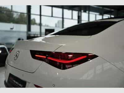 Mercedes CLA 200 Coupé AMG Line *Pano *Night *Distr *Kam (2024) - Foto 13