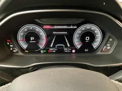 Audi Q3 SB+s-line+35TFSI+S-Tronic+P.Premium+Black-Style (2025) - Photo 11