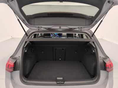 VW Golf VIII 1.5 TSI EVO2 150 BVM6 LIFE PLUS (2025) - Foto 11
