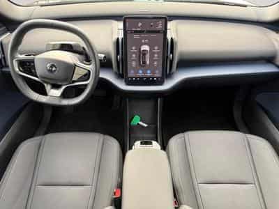 Volvo EX30 Single Motor Extended Range Plus (2024) - Photo 3