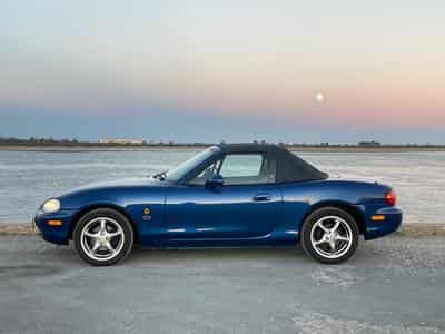 Mazda MX-5 10th Anniversary (2000) - Photo 1