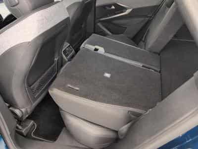 Peugeot 3008 Hybrid 145 e-DCS6 GT (2025) - Photo 12